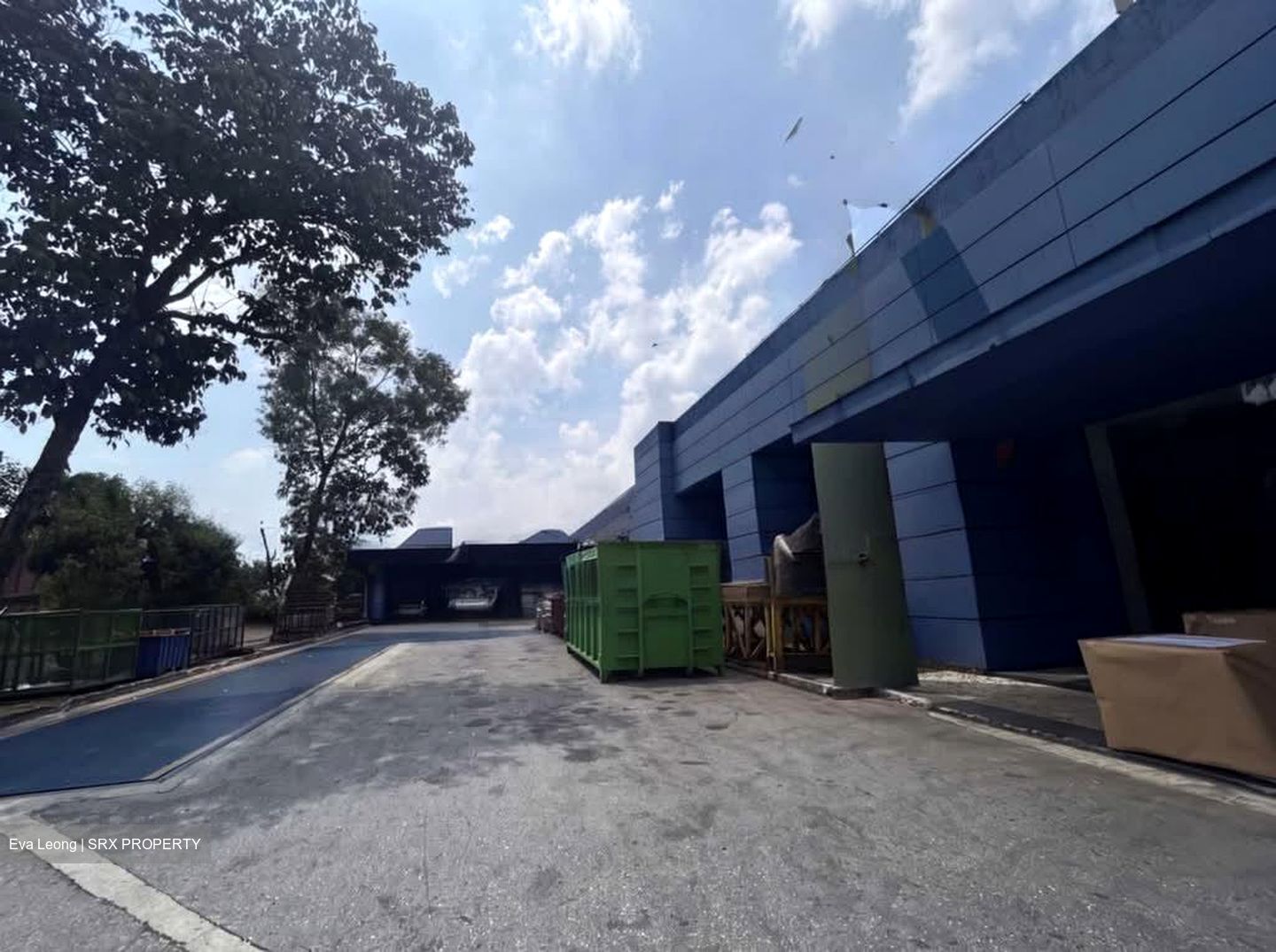 Pioneer Lot (D22), Factory #605901591
